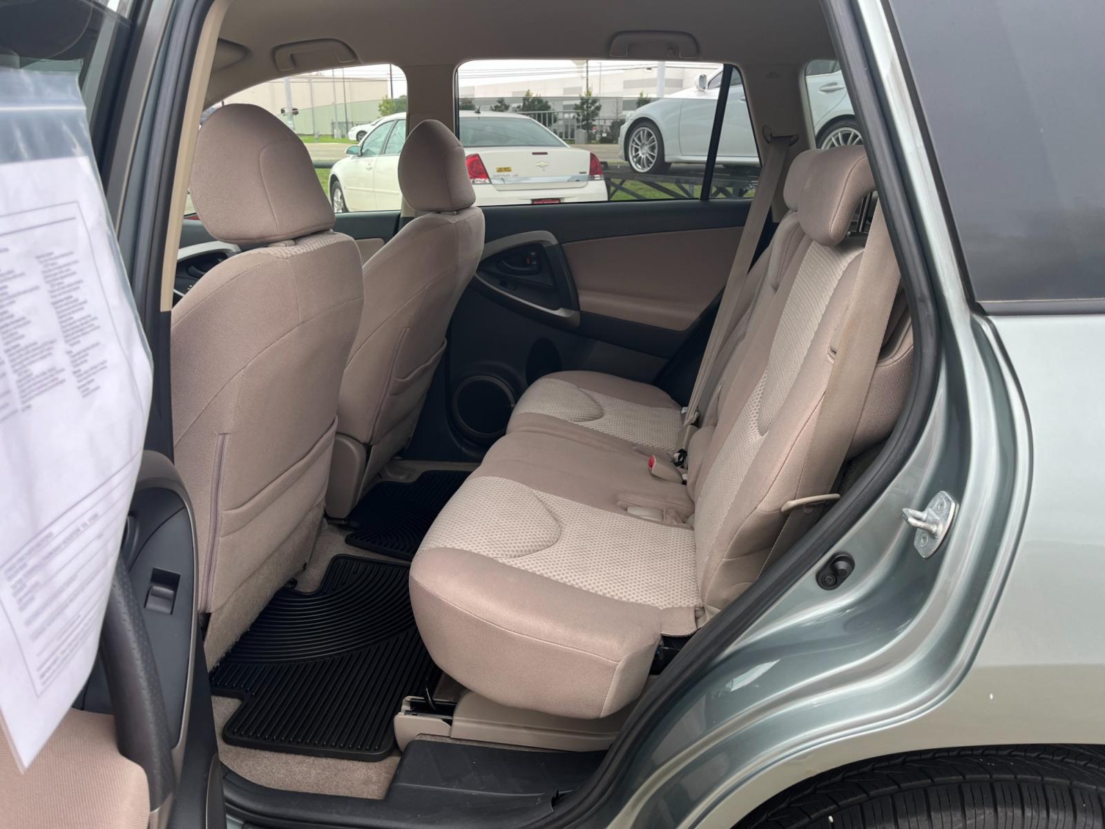 2008 green /TAN Toyota RAV4 Base I4 4WD (JTMBD33V685) with an 2.4L L4 DOHC 16V engine, 4-Speed Automatic transmission, located at 14700 Tomball Parkway 249, Houston, TX, 77086, (281) 444-2200, 29.928619, -95.504074 - Photo #9